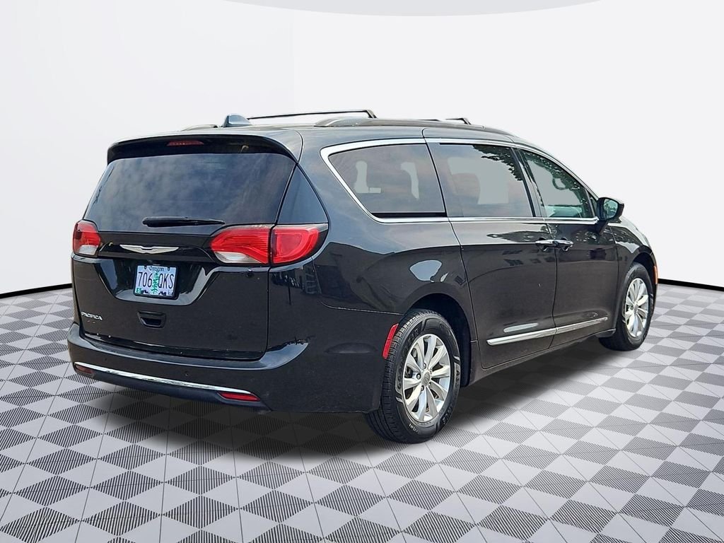 2017 Chrysler Pacifica Touring-L - Photo 6