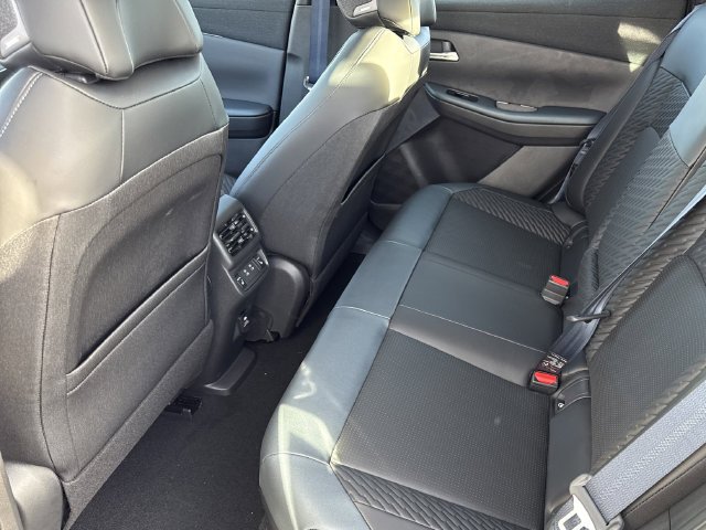 2026 Nissan LEAF Platinum+ - Photo 12