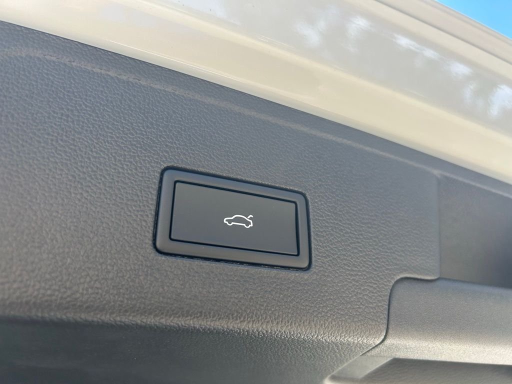 2026 Volkswagen Atlas Cross Sport SEL Premium R-LINE - Photo 46