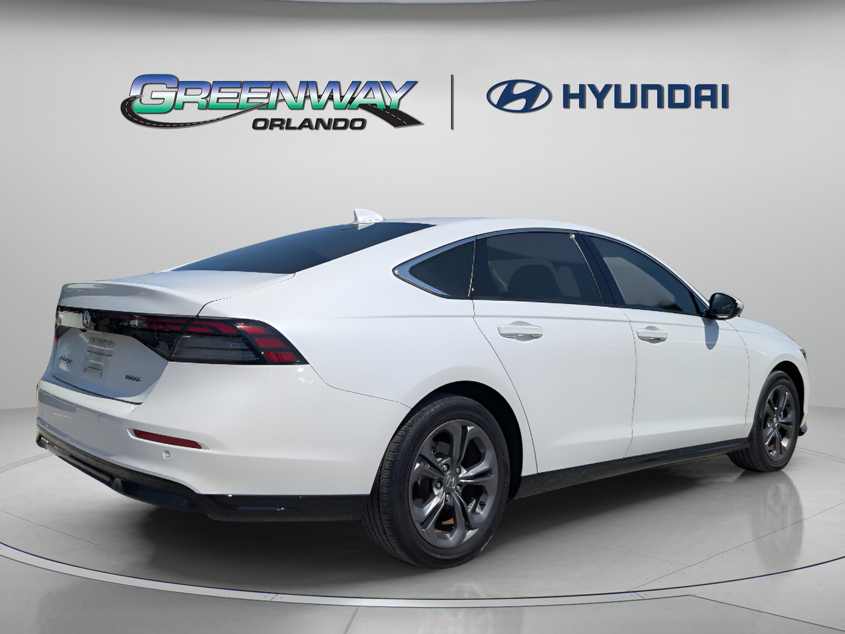 2023 Honda Accord Hybrid EX-L - Photo 8