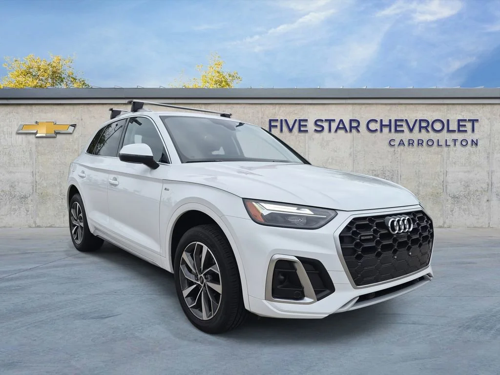 2024 Audi Q5 45 Premium Plus's photo
