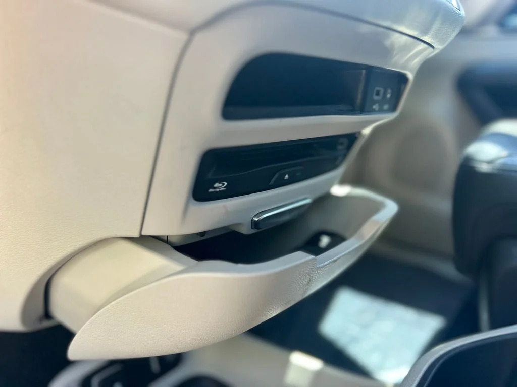 Used 2020 White Chrysler Touring L Plus image 26