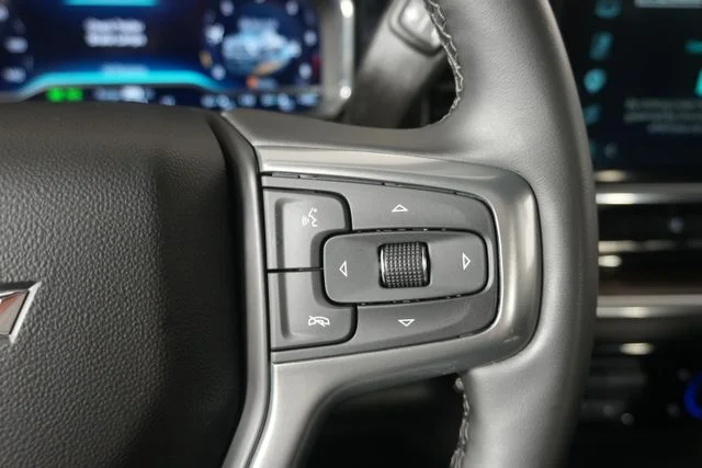 Certified Used 2025 Summit White Chevrolet LT image 16