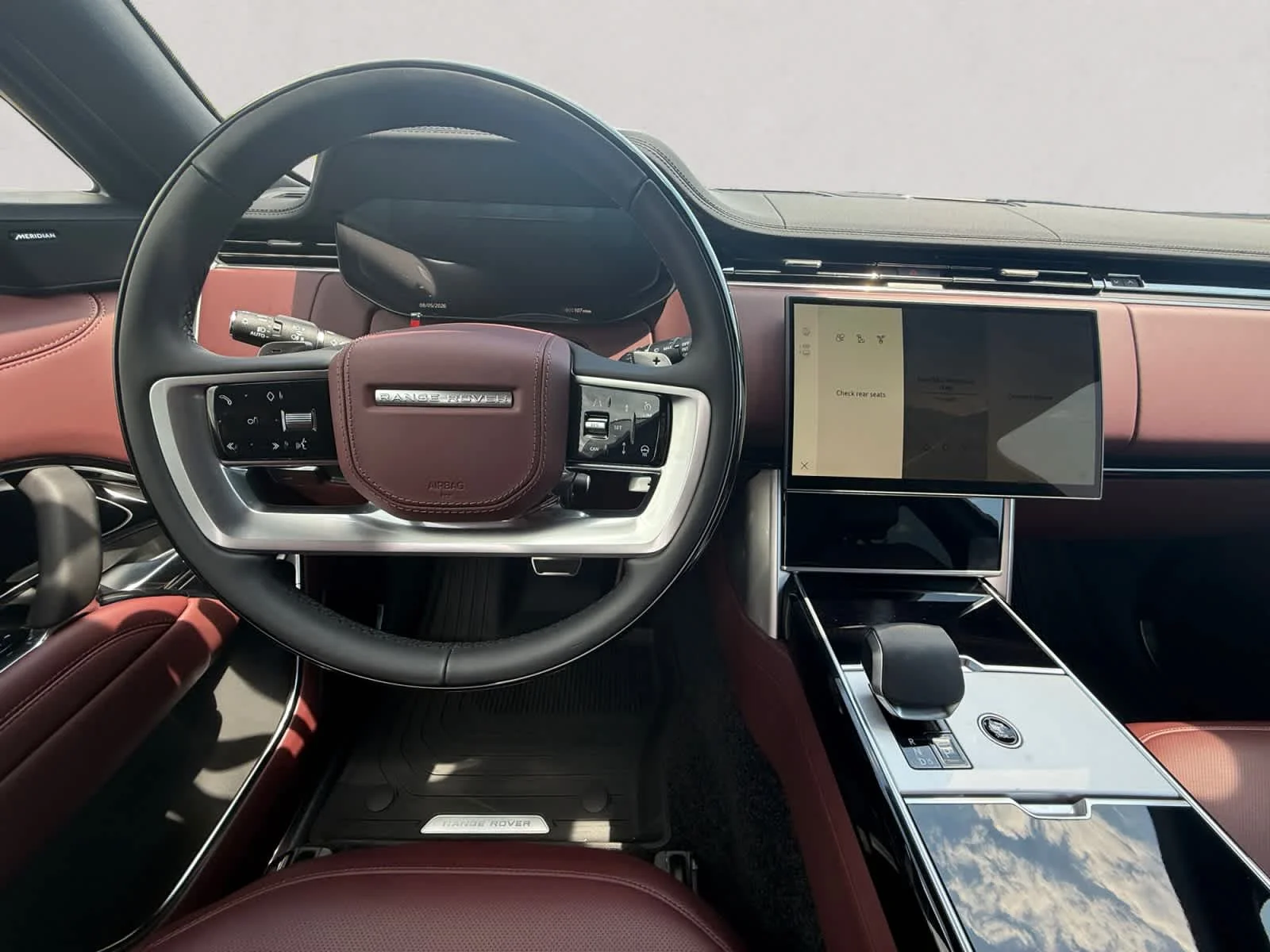 New 2026 Santorini Black Land Rover SE image 10