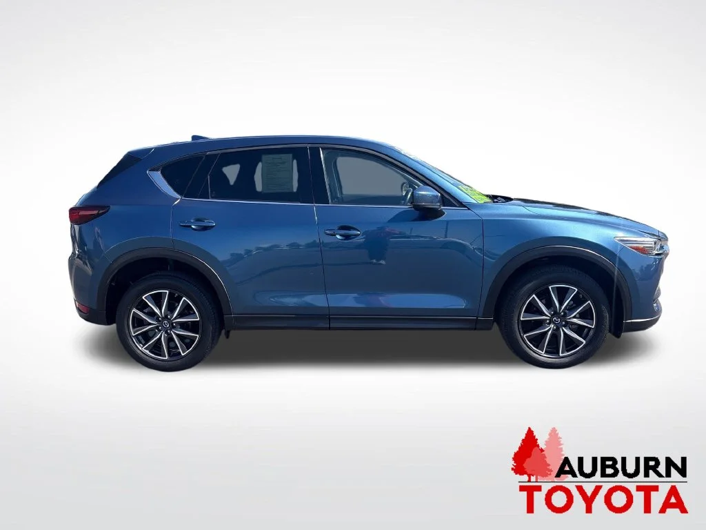 Used 2017 Eternal Blue Mica Mazda Grand Touring image 4