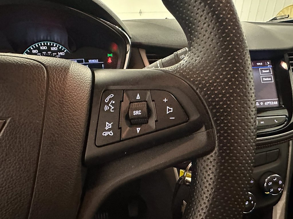 Used 2020 White Chevrolet LS image 29