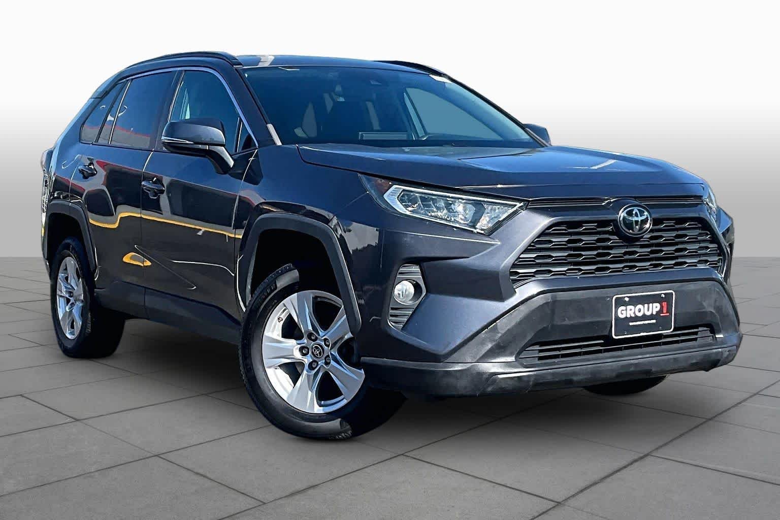 Used 2021 Magnetic Gray Metallic Toyota XLE image 3