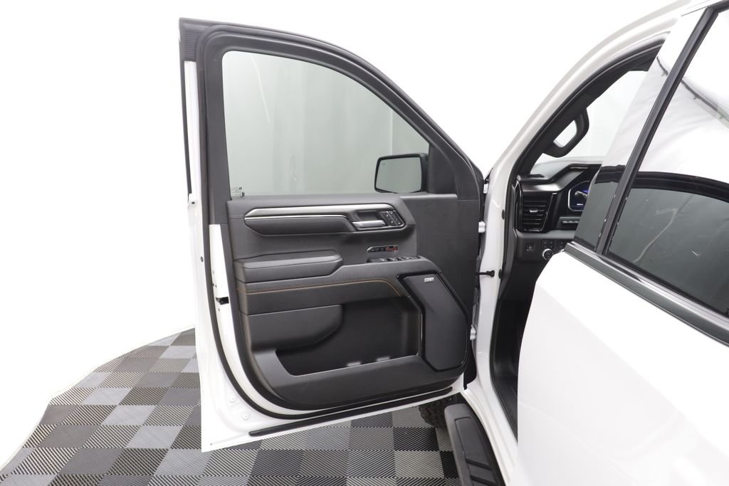 Used 2023 White GMC AT4 image 5