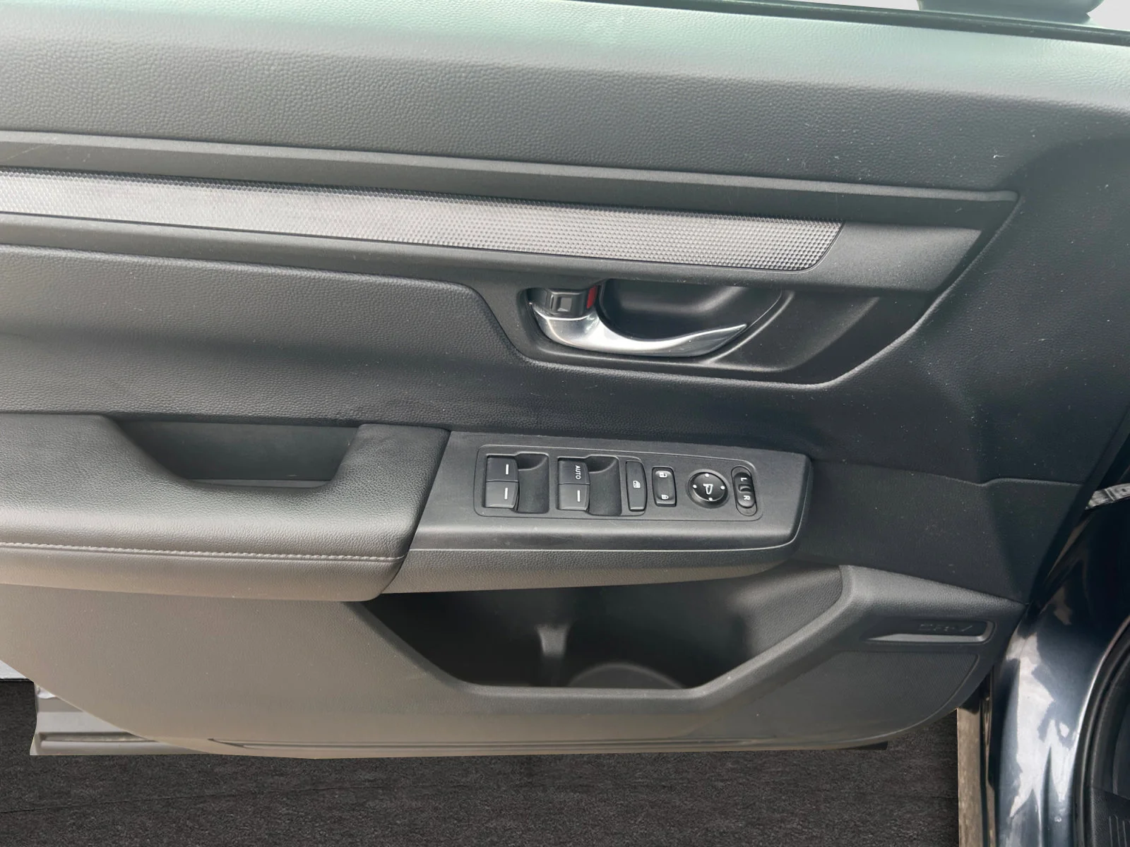 Used 2023 GRAY Honda LX-B AWD image 15