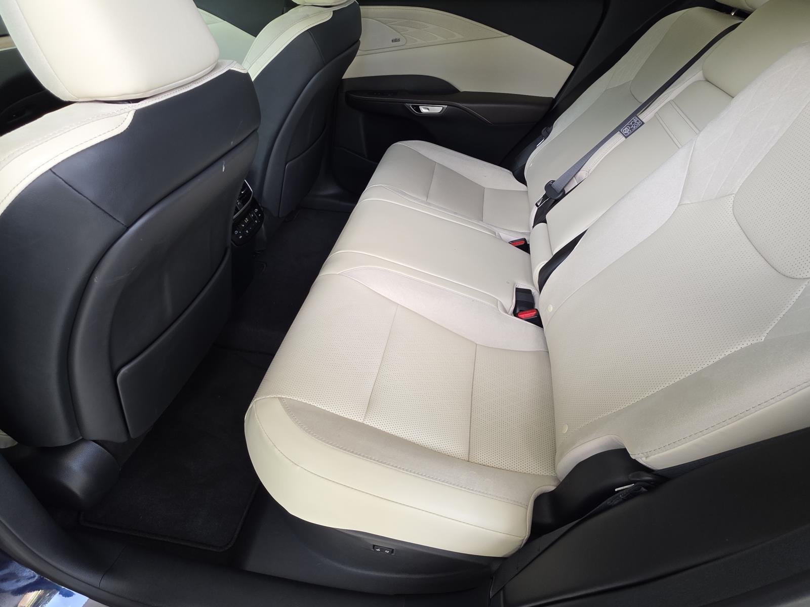 2024 Lexus RX 350 - Photo 9