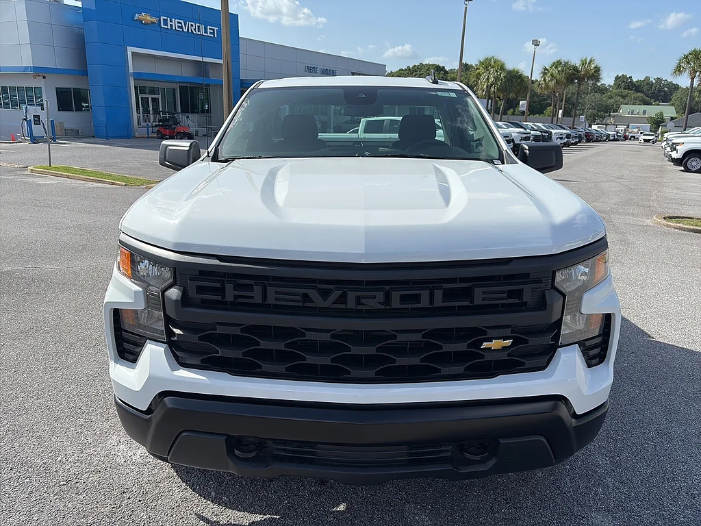Used 2025 Summit White Chevrolet  image 8