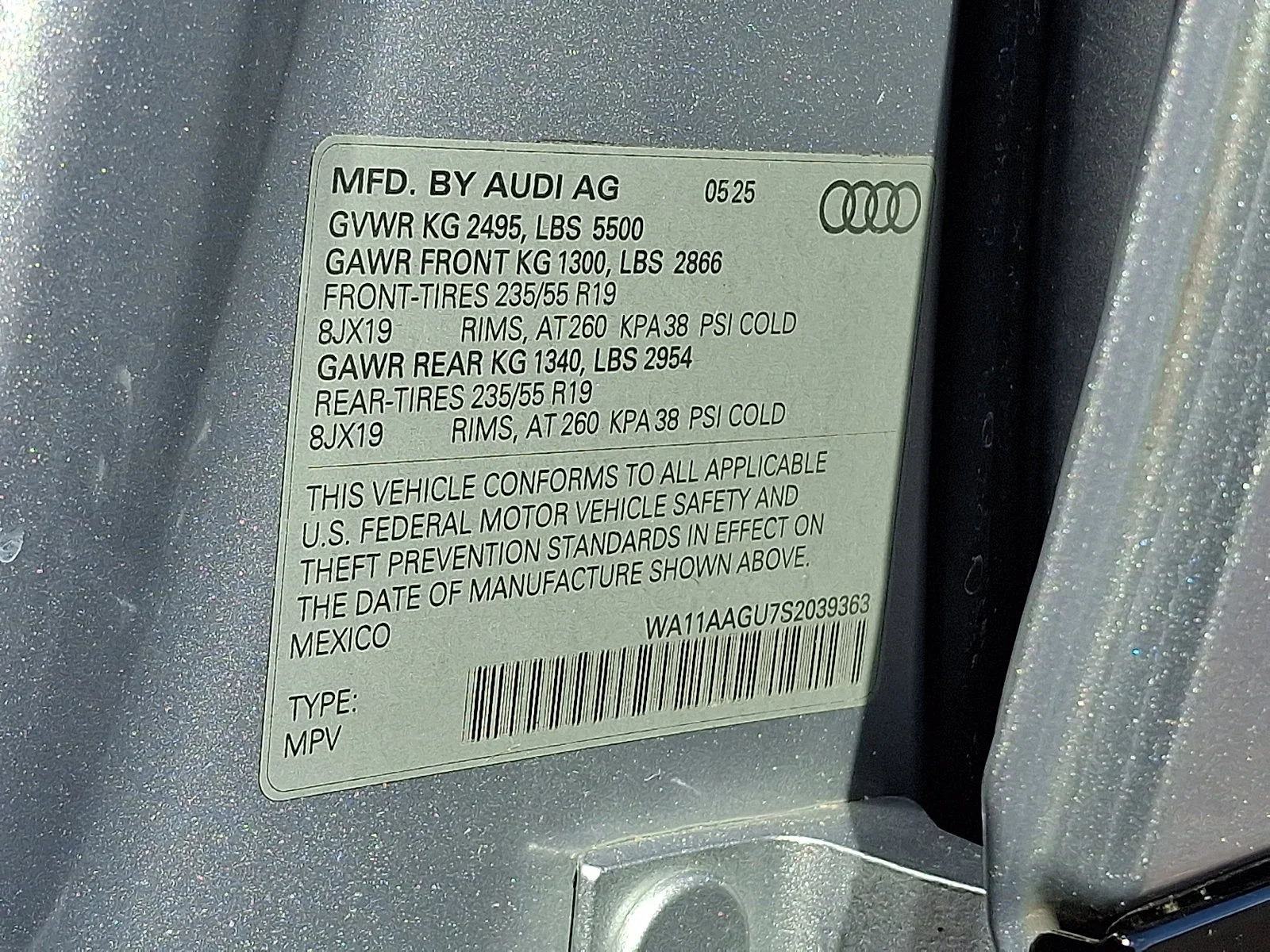 Used 2025 Florett Silver Metallic   L5l5 Audi Premium image 25