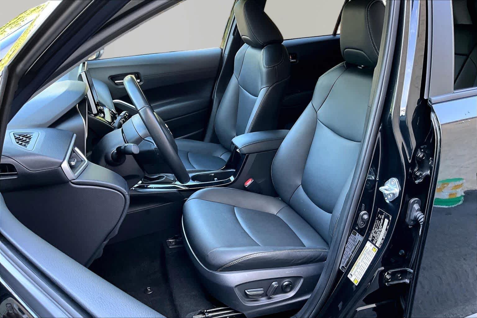 Used 2025 Jet Black Toyota XLE image 8