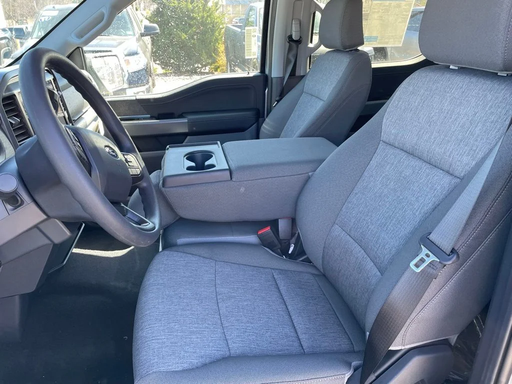 New 2026 ICONIC SILVER Ford XLT image 9