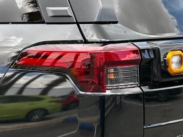 New 2026 CRYSTAL BLACK SILICA Subaru Wilderness image 8