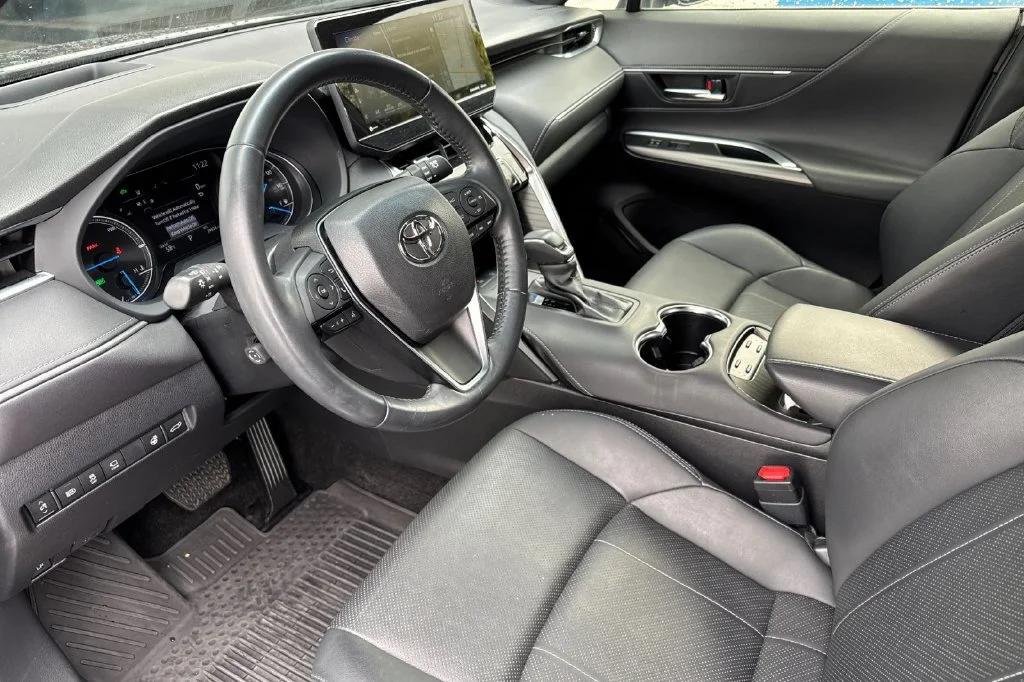 2022 Toyota Venza Limited - Photo 10