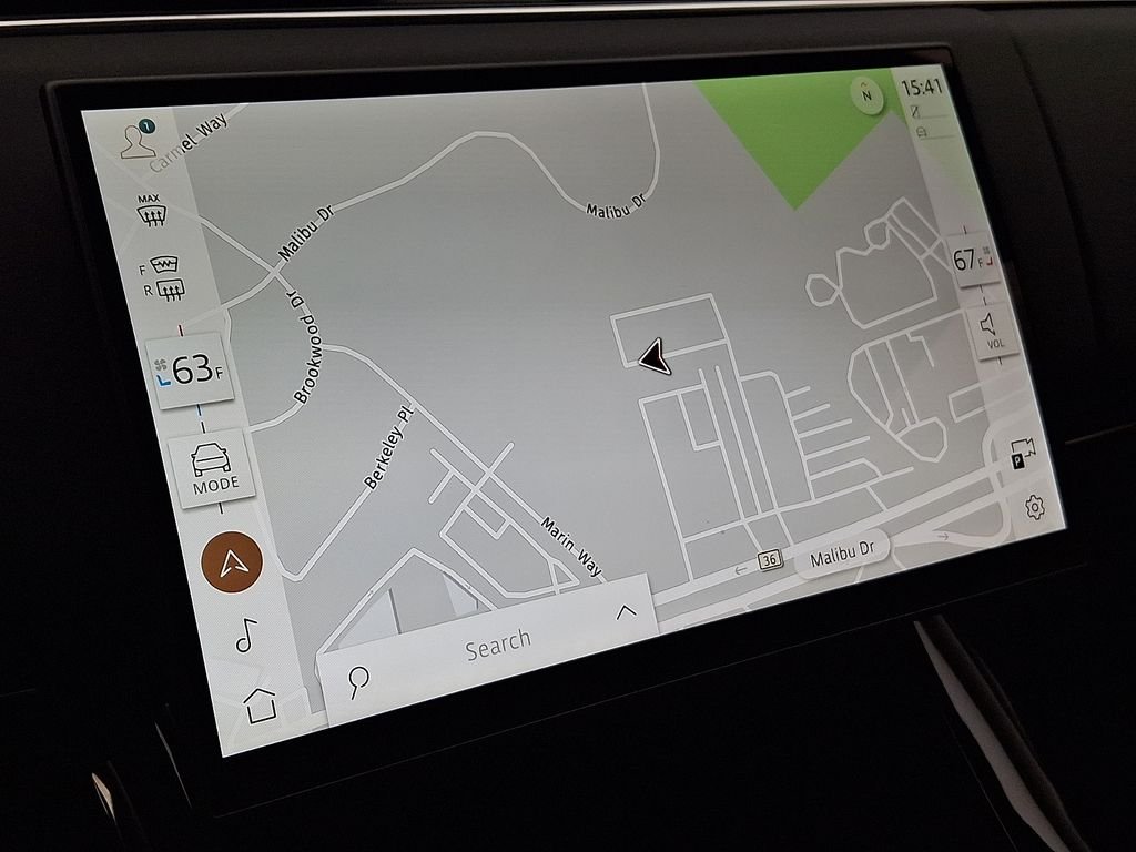 New 2026 Ostuni Pearl White Land Rover Dynamic SE image 15