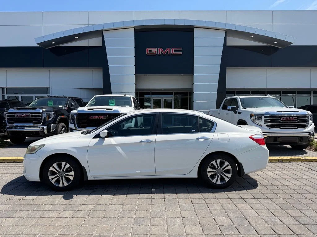 Used 2014  Honda LX image 1