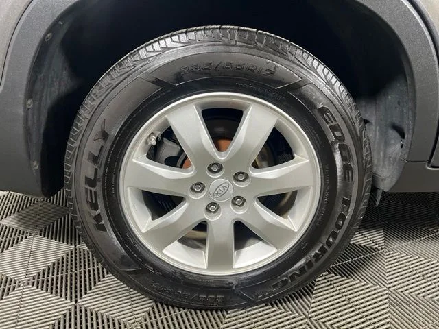 Used 2011 Silver Kia LX image 13
