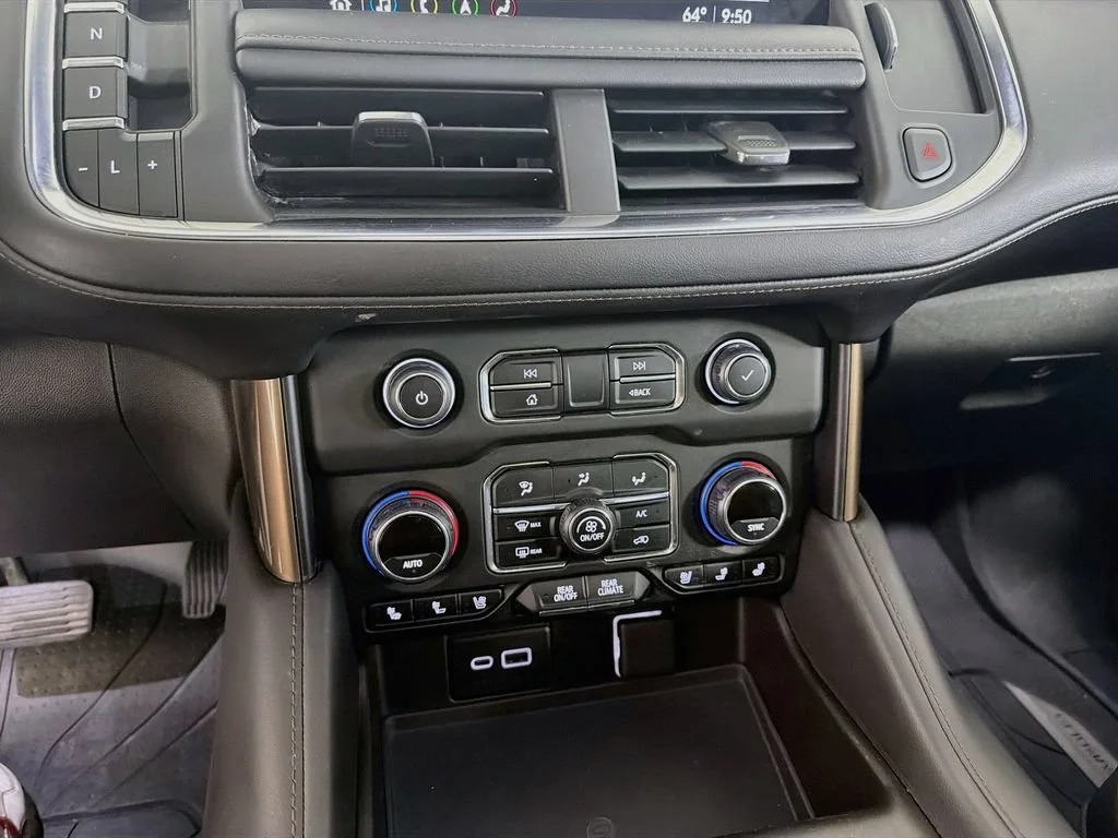 Used 2021 Summit White Chevrolet High Country image 17