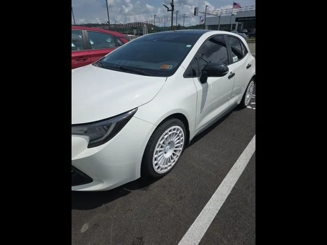 Used 2022 White Toyota SE Nightshade Edition image 14