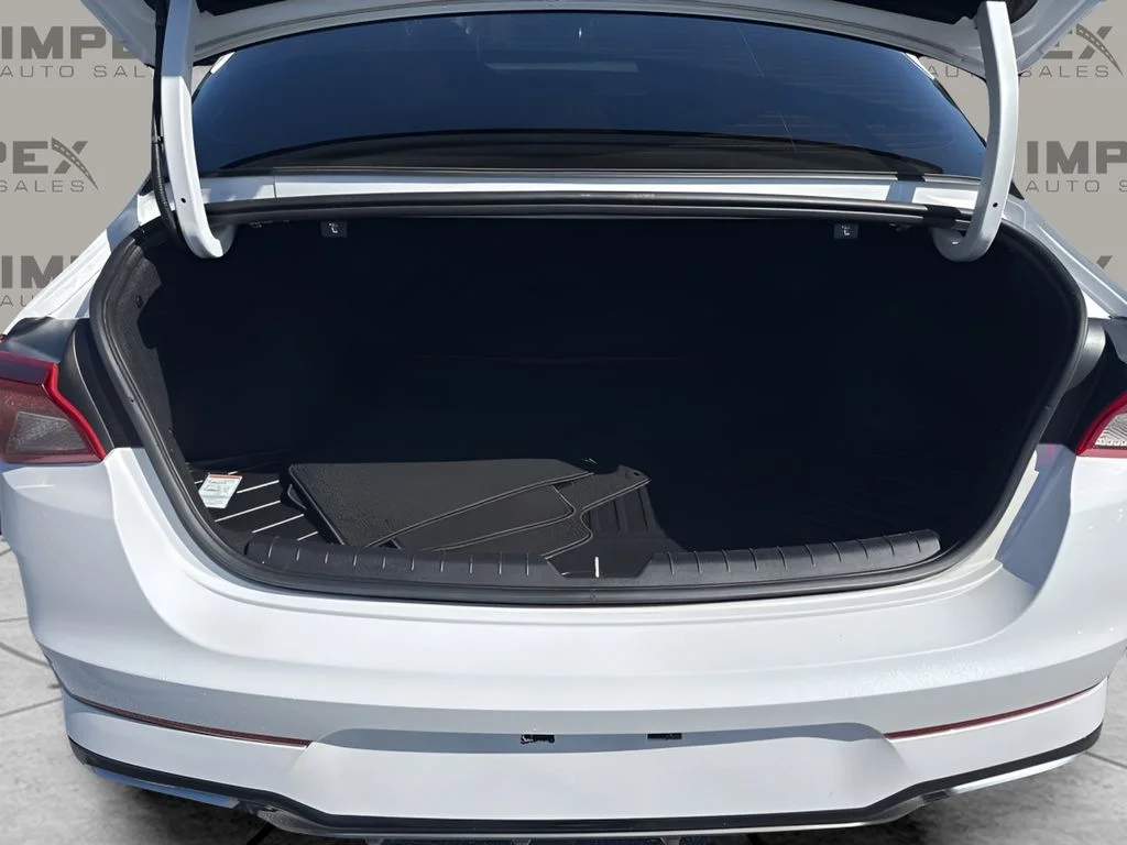 Used 2023 White Kia GT-Line image 28