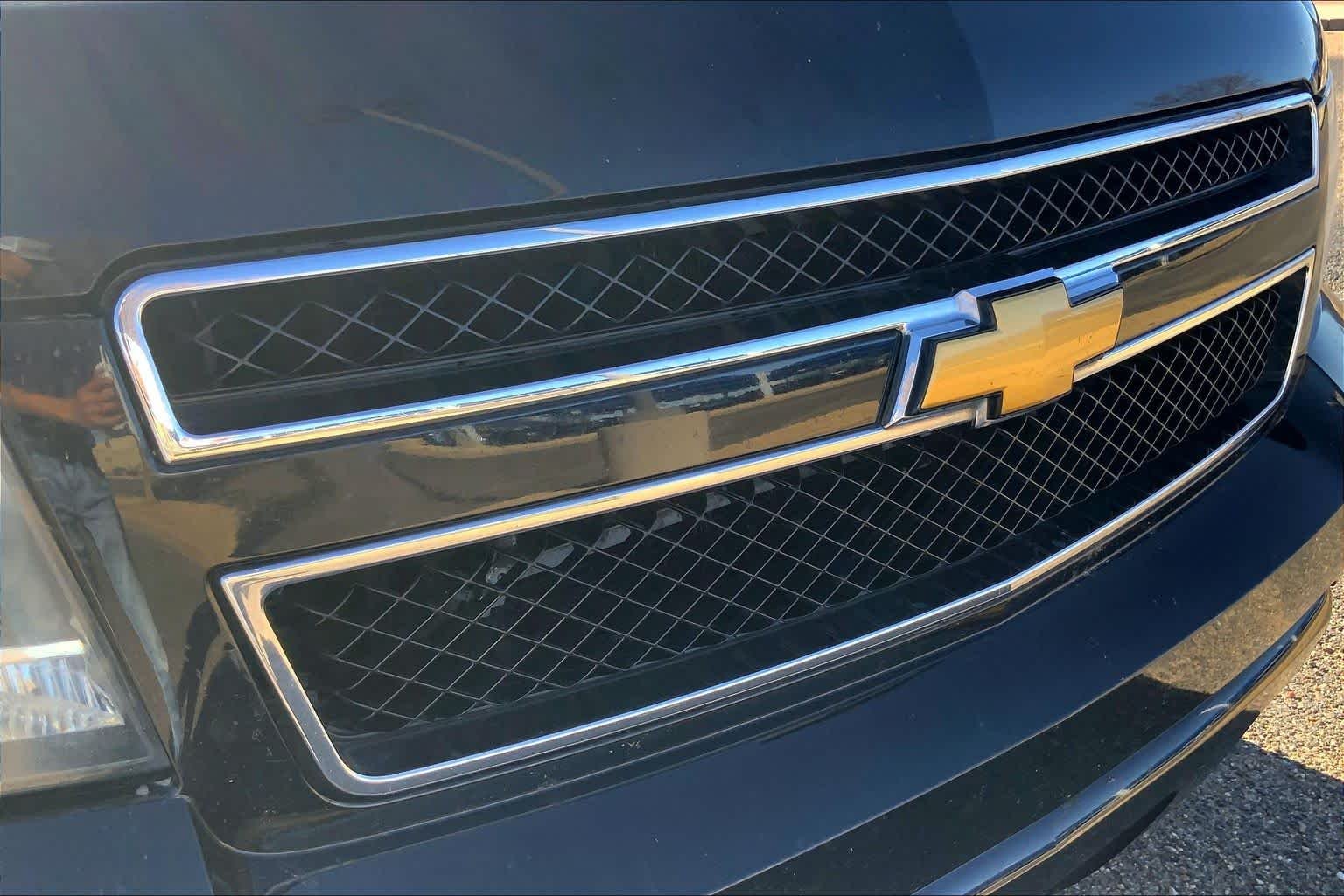 Used 2013 Black Chevrolet LS image 27