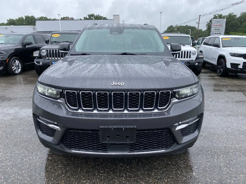 Certified Used 2023 Gray Jeep Limited image 9