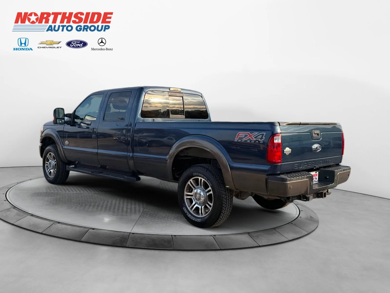 Used 2016 Blue Jeans Metallic Ford King Ranch image 5