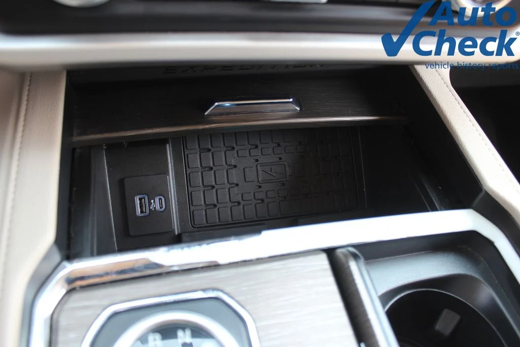 Used 2024 Black Ford Limited image 15