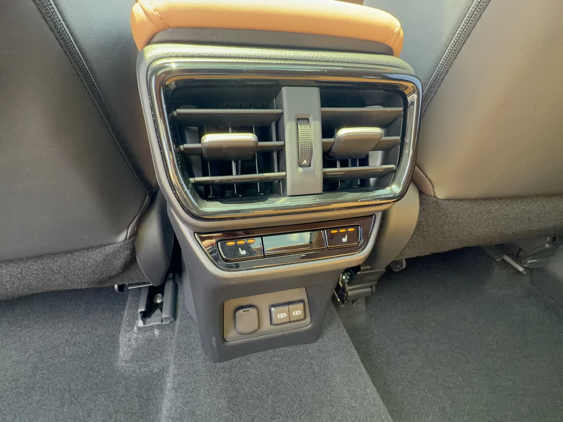 Used 2024 Atomic Silver Lexus Luxury image 25