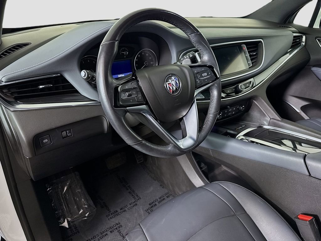 Used 2023 Summit White Buick Essence image 9