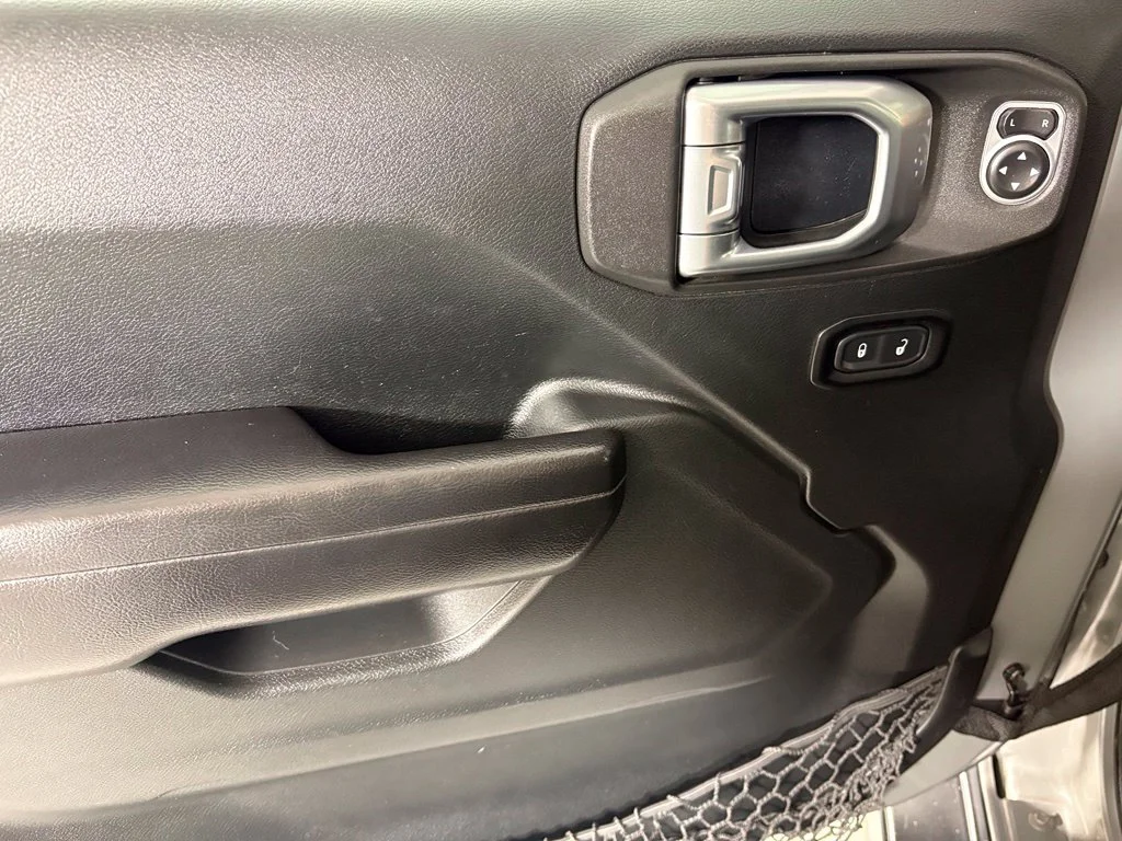 Used 2018 Gray Jeep Unlimited Rubicon image 24
