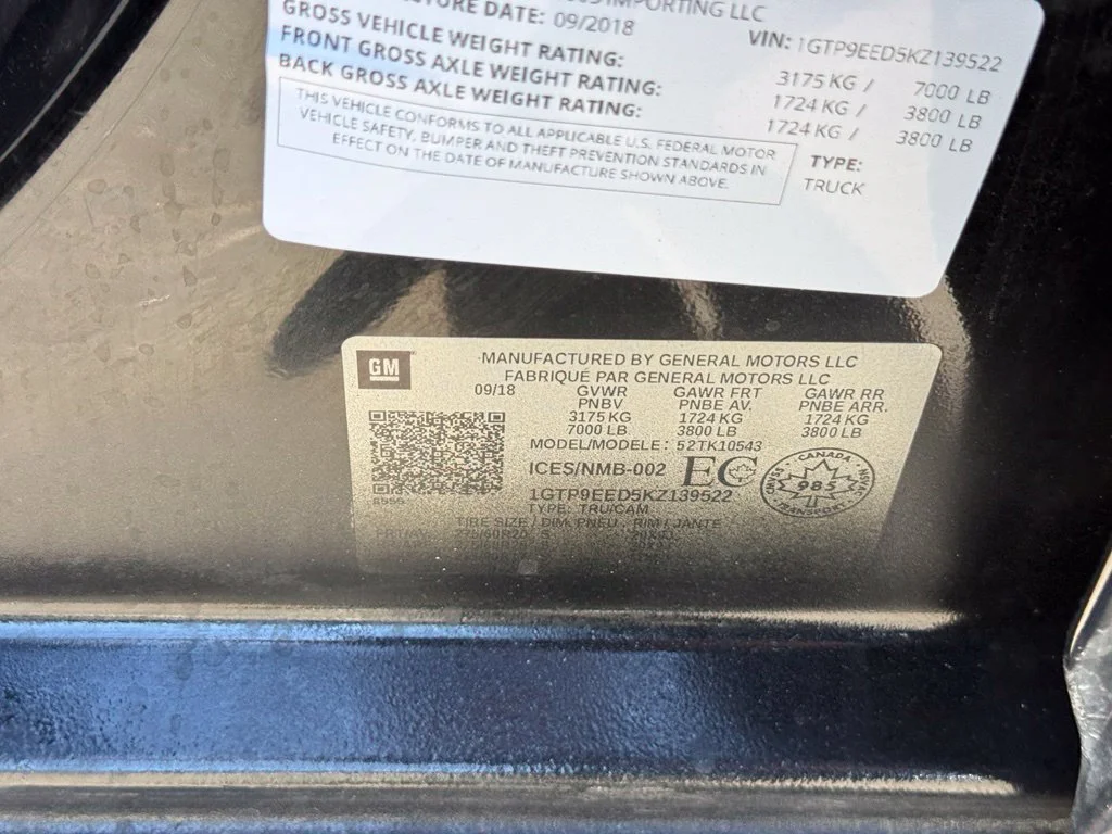 Used 2019 Black GMC AT4 image 11