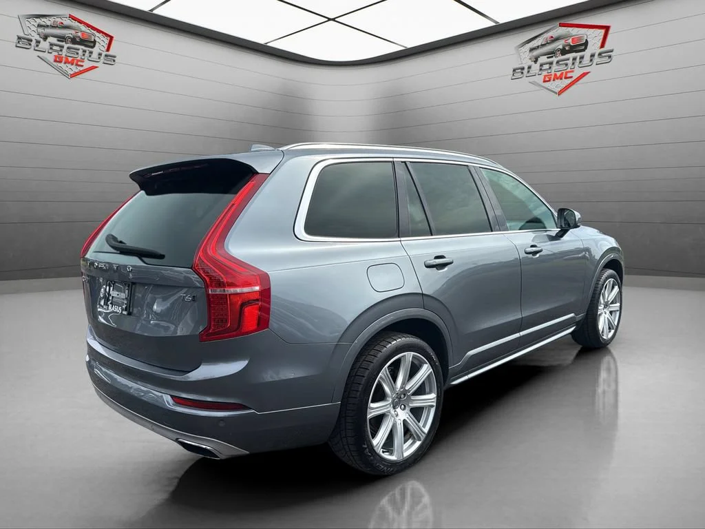 Used 2020 Gray Volvo T6 Momentum 7 Passenger image 5