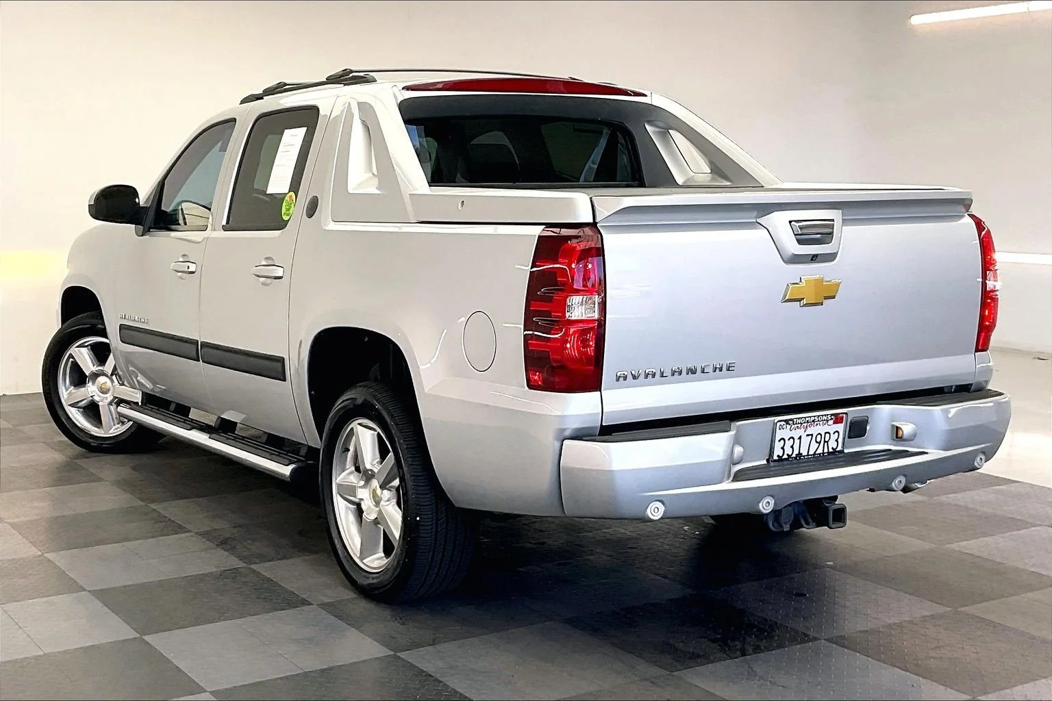 Used 2013 Silver Ice Metallic Chevrolet LT image 10