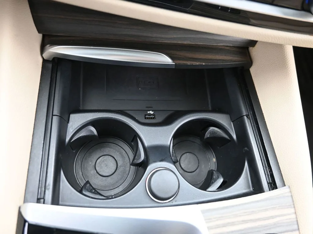 Used 2019 Black BMW 640 Gran Turismo i xDrive image 22