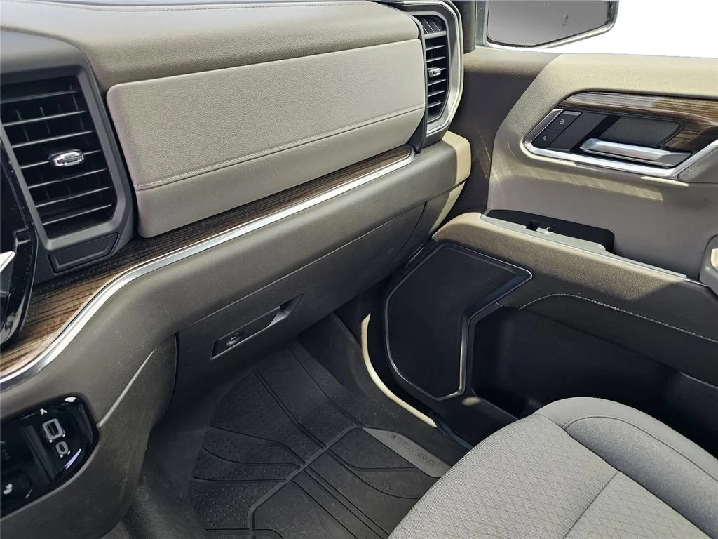 Used 2023 Sterling Gray Metallic Chevrolet LT image 25
