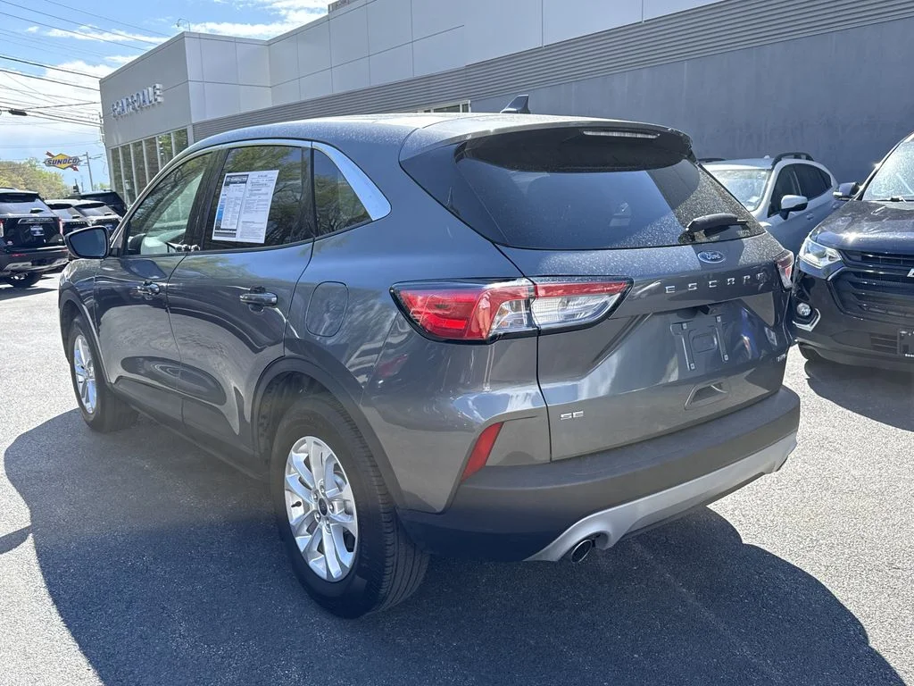 Used 2022 Carbonized Gray Metallic Ford SE image 5