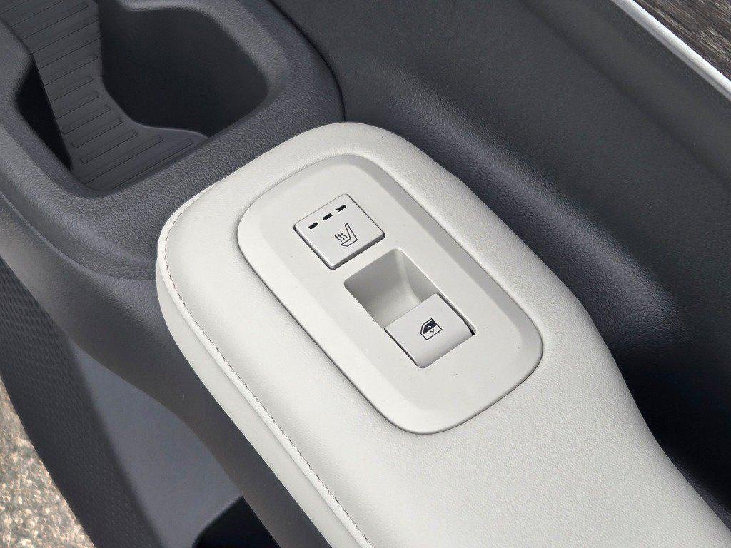 New 2027 White Hyundai Calligraphy image 9