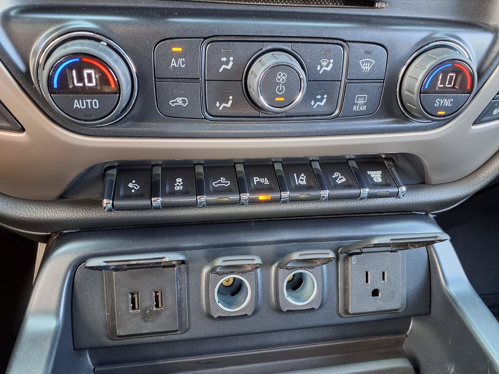 Used 2017 QUICKSILVER METALLIC GMC Denali image 11