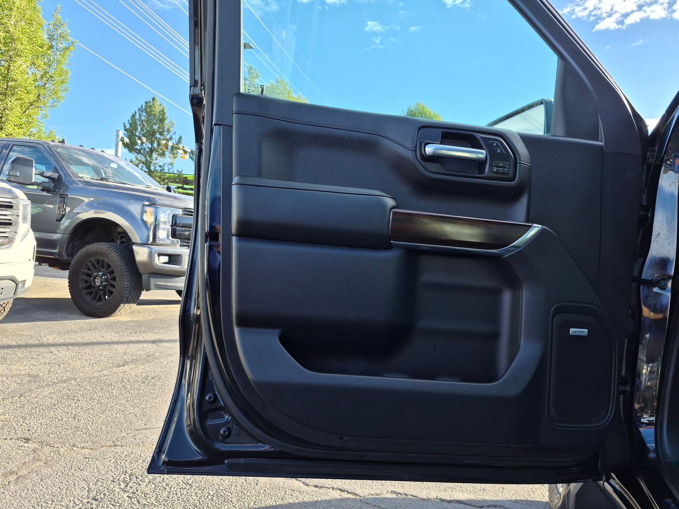 Used 2020 Onyx Black GMC SLT image 12