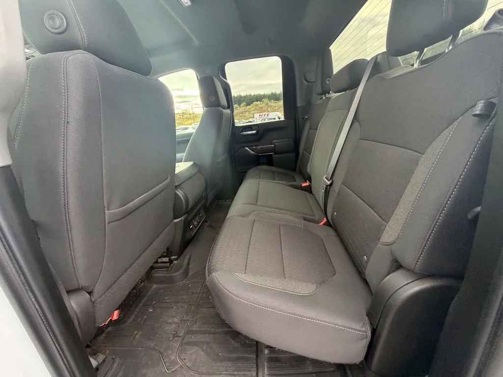 Used 2022 White GMC SLE image 13