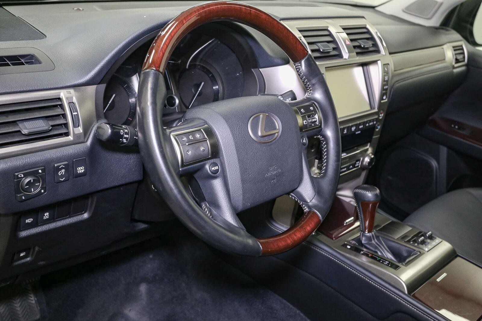 Used 2019 Black Onyx Lexus GX 460 Premium image 23