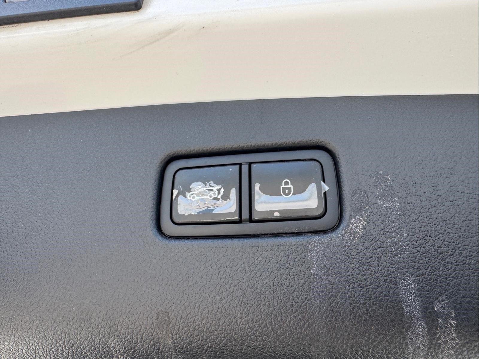 2024 GENESIS GV70 Standard - Photo 13