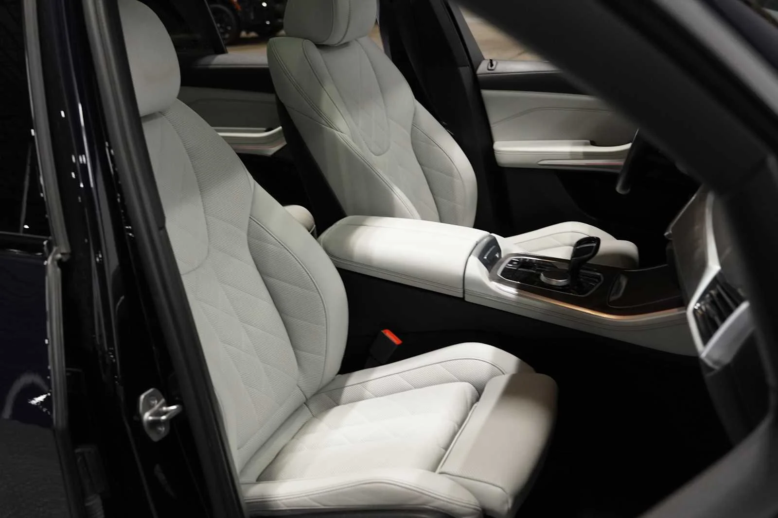 Certified Used 2023 Carbon Black Metallic BMW sDrive40i image 11