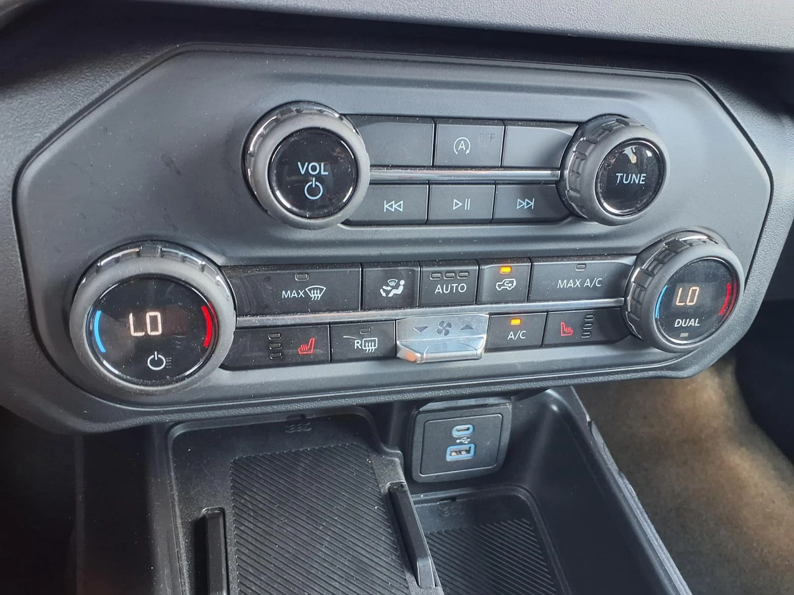 Used 2025 Velocity Blue Ford Big Bend image 7