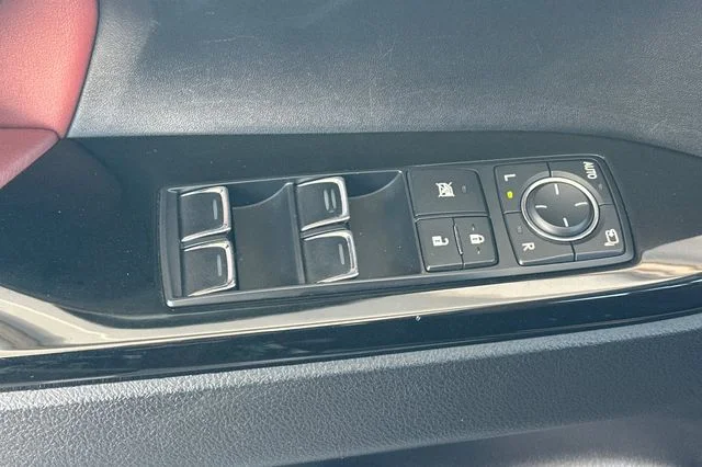 Used 2016 Silver Lexus 570 image 13