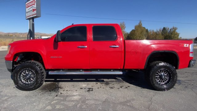 Used 2011 Fire Red GMC SLE image 5