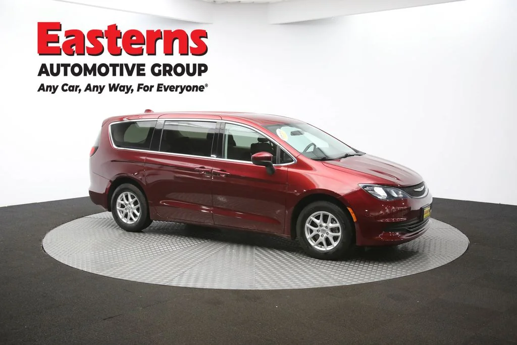 Used 2020 Red Chrysler LX image 47